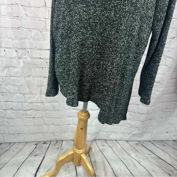 democracy black and white asymmetrical pullover top size XL - Picture 2 of 7